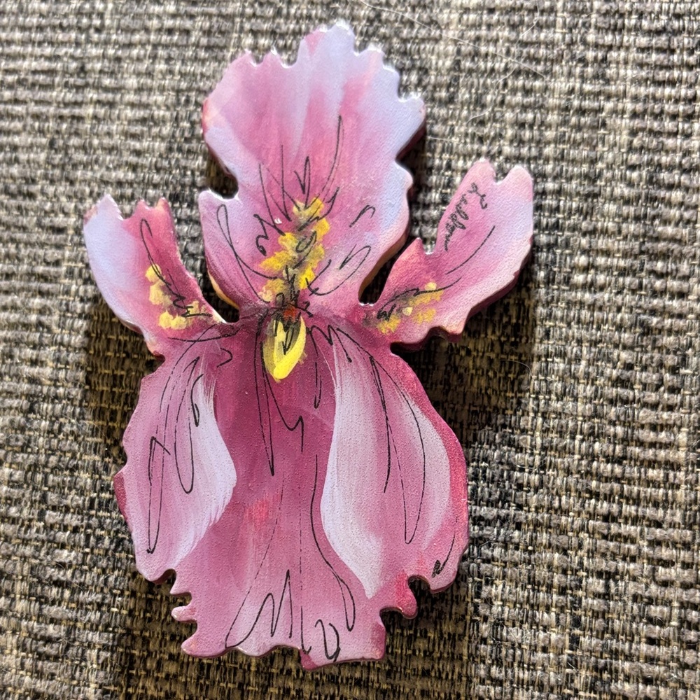 Vintage Hand-Painted Hibiscus Floral Wood Brooch